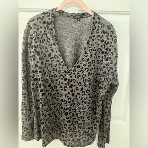 Rails Linen Leopard Long Sleeve Sami V-Neck Pull Over Designer Sweater Top